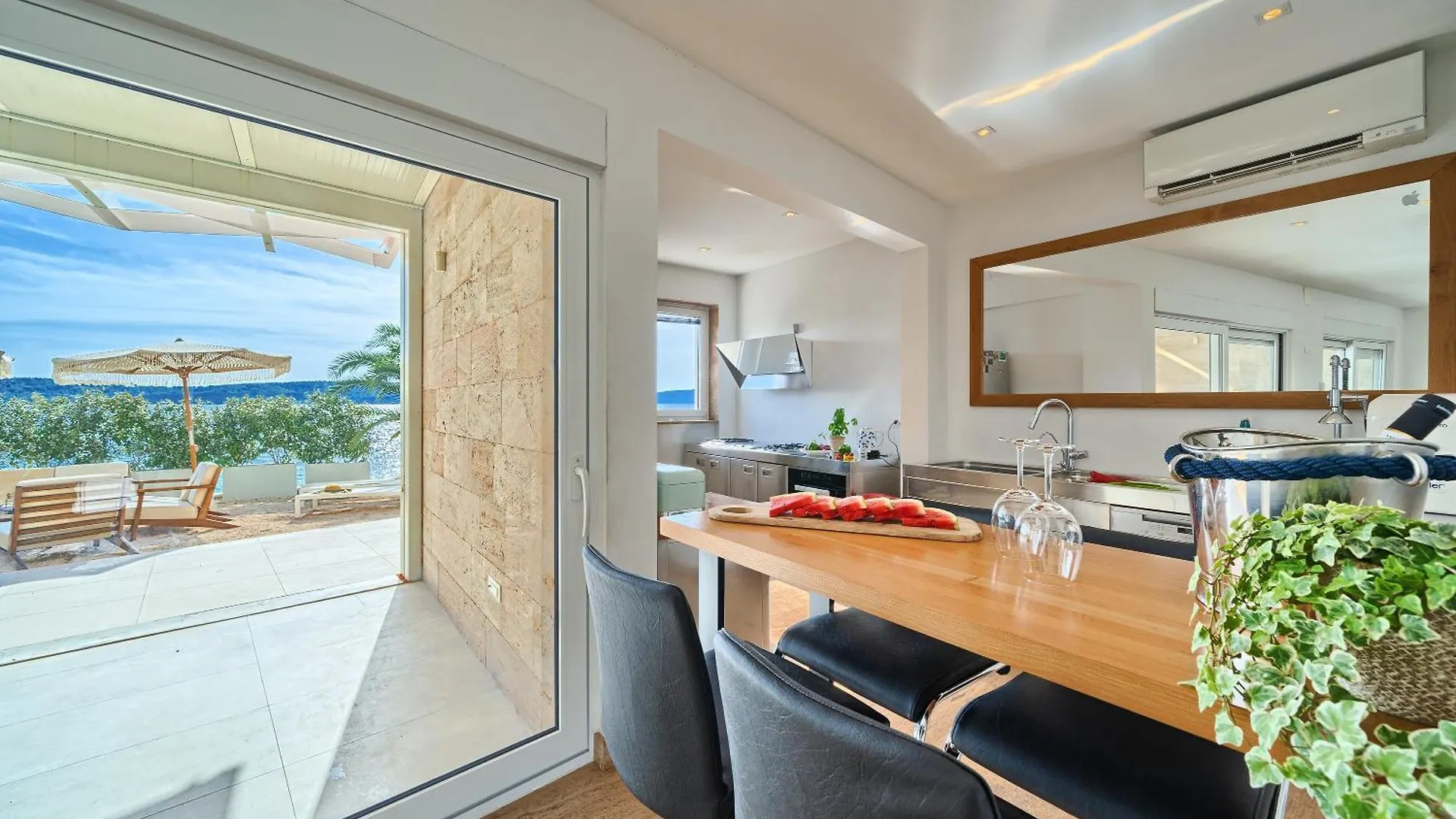 Livingstone Beach House Trogir