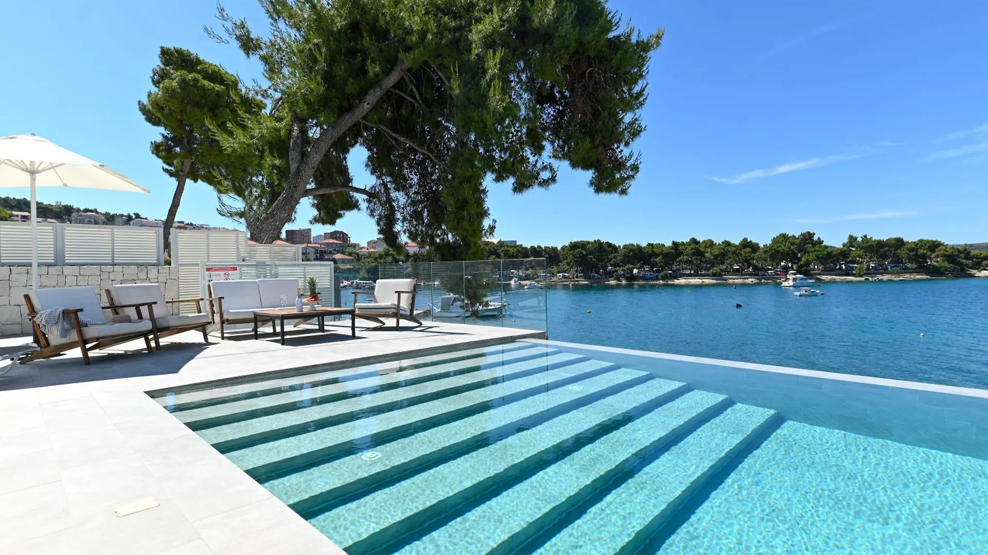 Livingstone Beach House Trogir Villa